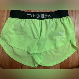 Neon chicknleg split shorts